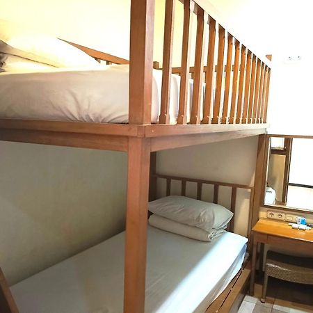 Java Capsule Hotel Malang Exterior photo